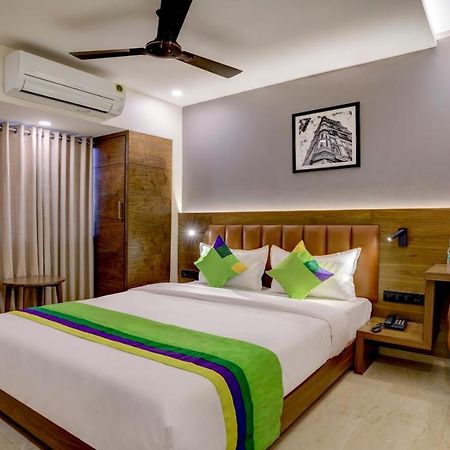 Treebo Castle Rock Inn Мумбаи Экстерьер фото