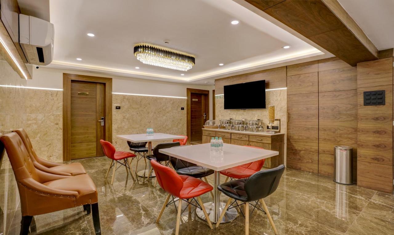 Treebo Castle Rock Inn Мумбаи Экстерьер фото